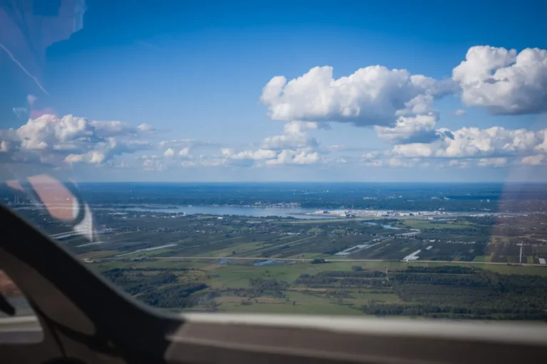 Blick auf Finkenwerder